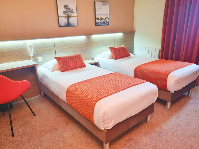 Bedroom 2, Brit Hotel Fougeres - Hotel Du Parc, Ille-et-Vilaine