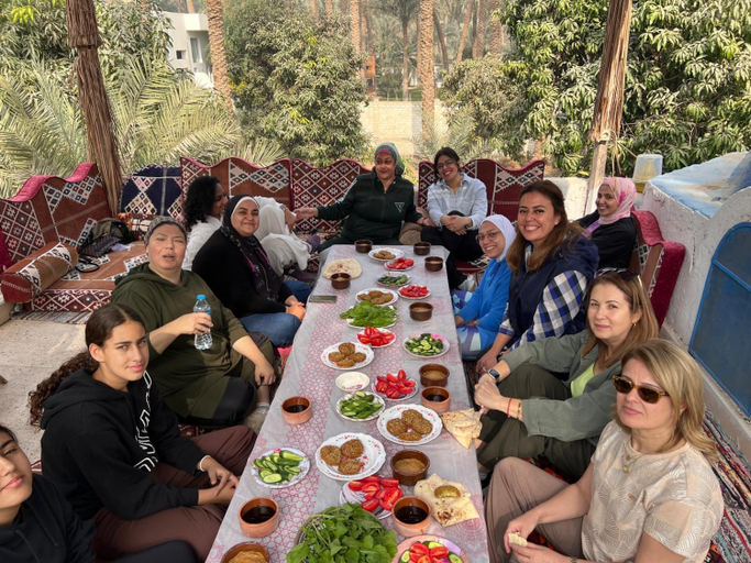 Food & Drinks 2, Revesta dahshur, Al-Badrashayn