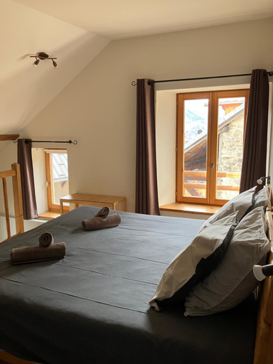 Bedroom 2, Yak Avenir, Hautes-Alpes