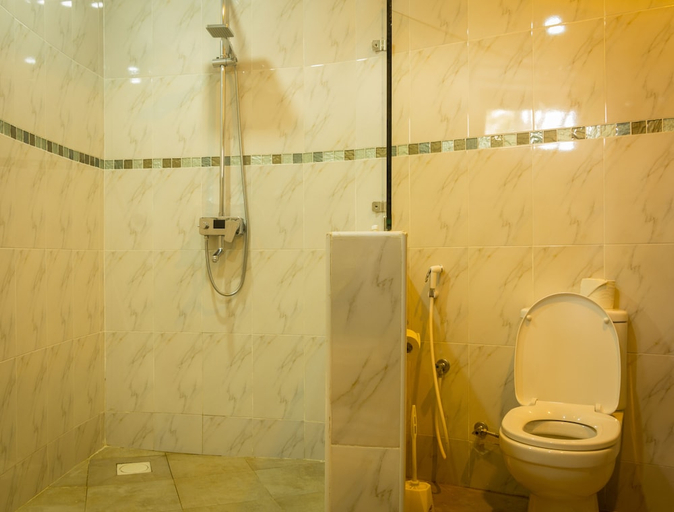 Bathroom 3, Arusha Planet Lodge, Arusha Urban