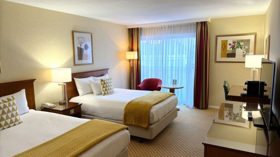 Bedroom 5, Delta Hotels by Marriott Aberdeen, Aberdeen