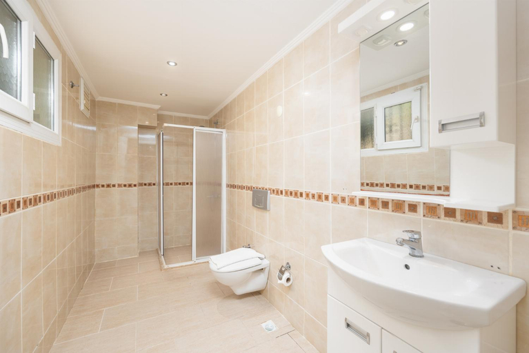 Bathroom 3, Golden Trio Villa, Fethiye