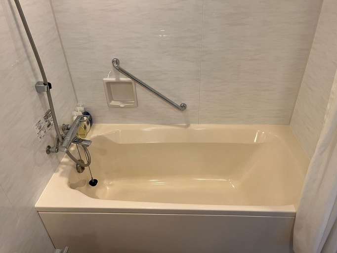 Bathroom 5, Fukuyama New Castle Hotel, Fukuyama