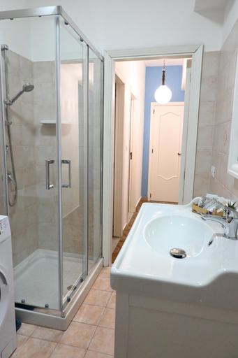 Bathroom 2, Casa Raffaella Apartment and room, Messina