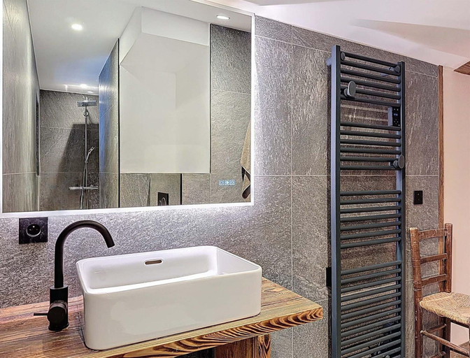 Bathroom 5, Luxury Alpine Chalet in La Rosiere for 12 Guests, Savoie