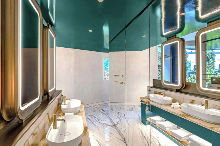 Bathroom 5, W Prague, Praha 1