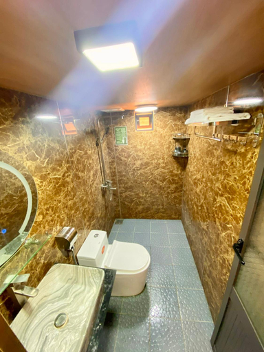 Bathroom 4, Đong Giang Sky Villa & Homestay, Da Nang