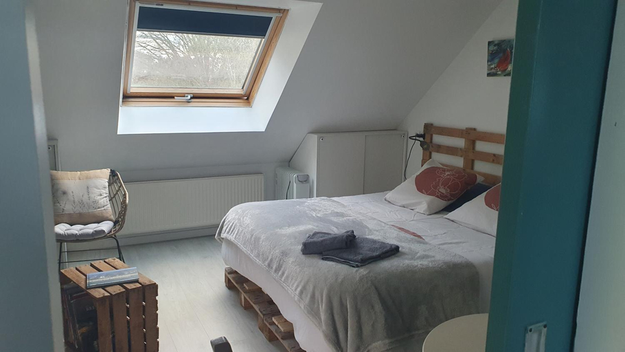Bedroom 2, Evned Kelien, Morbihan