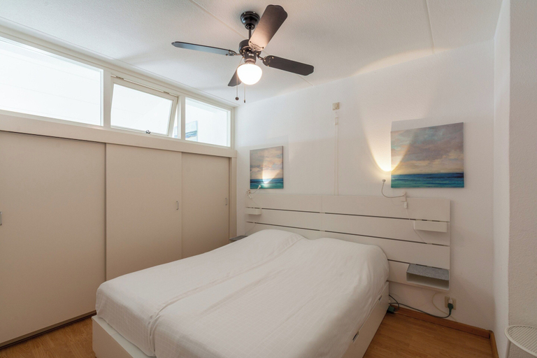 Others 3, Bright Coastal Hideaway, Den Helder