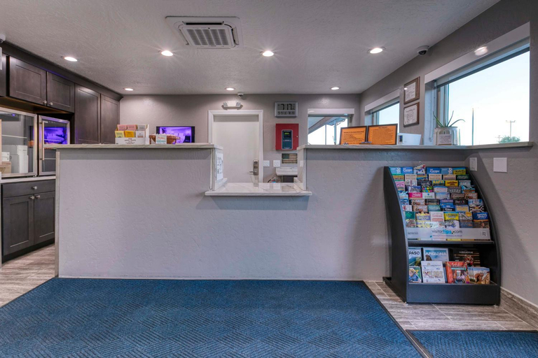 Public Area 2, Copper Manor Motel, Grant