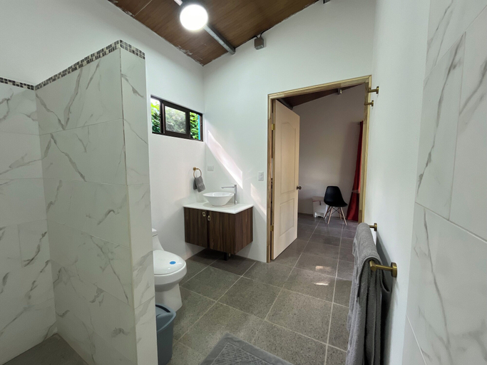 Bathroom 5, Uvita Oasis Retreat with Villa Cabins and Apartment, Osa