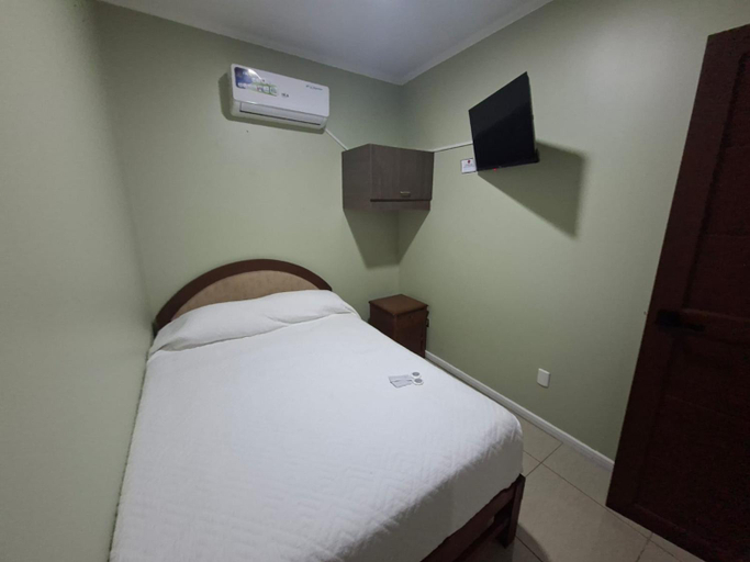 Bedroom 3, Hostal Ostello Amadeus, Arica