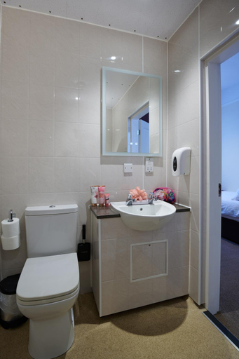 Bathroom 2, Cote Ghyll Mill Bed & Breakfast at Osmotherley, North Yorkshire