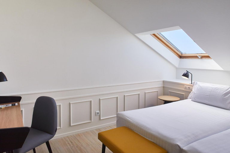 Bedroom 2, Silken Rio Santander Hotel, Cantabria