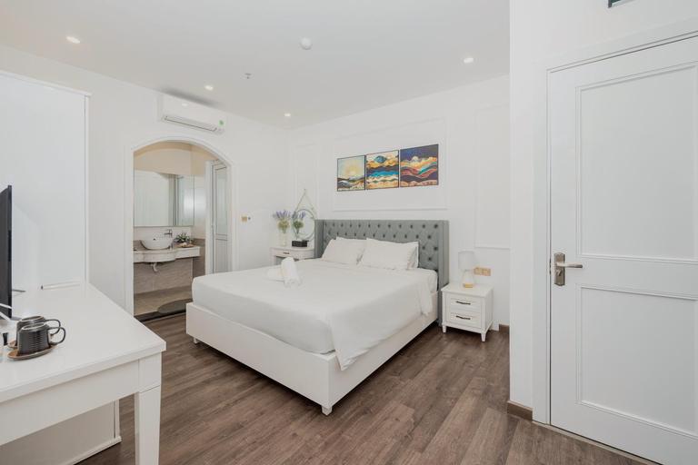 Bedroom 2, White House Hotel & Apartment, Huế