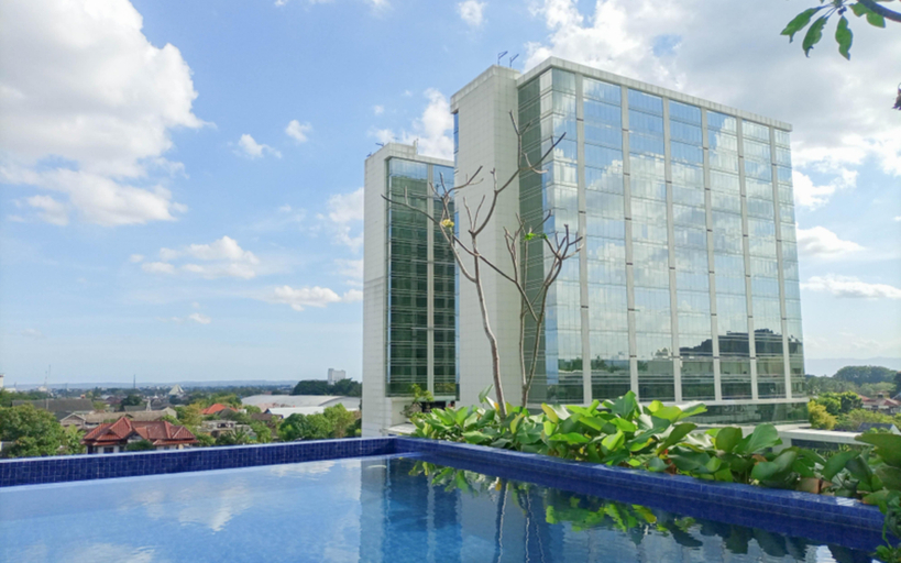 Swimming Pool 5, Good Deal Studio Apartment at Mataram City By Travelio, Sleman