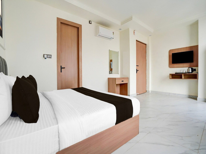 Room 2, Deluxehotel Shikha Continantal, Kaushambi