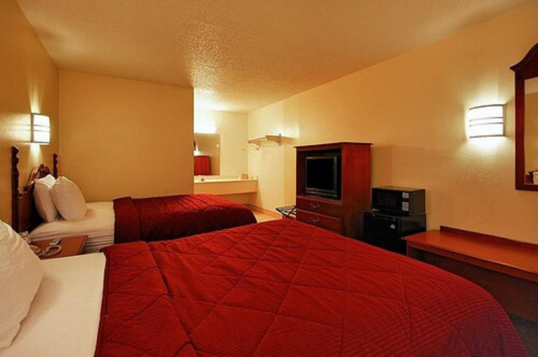 Bedroom 2, Super 6 Inn & Suites, Escambia