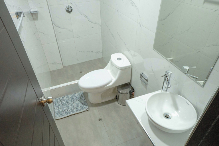 Bathroom 2, PRANA, Huancayo