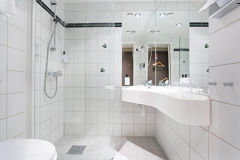 Bathroom 3, Dyreparken Safarihotell, Kristiansand