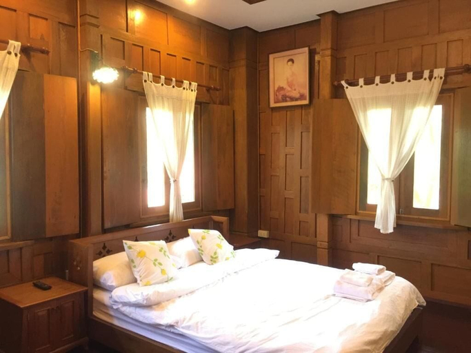 Room 2, Luang Chumni Village, Bang Pa-In