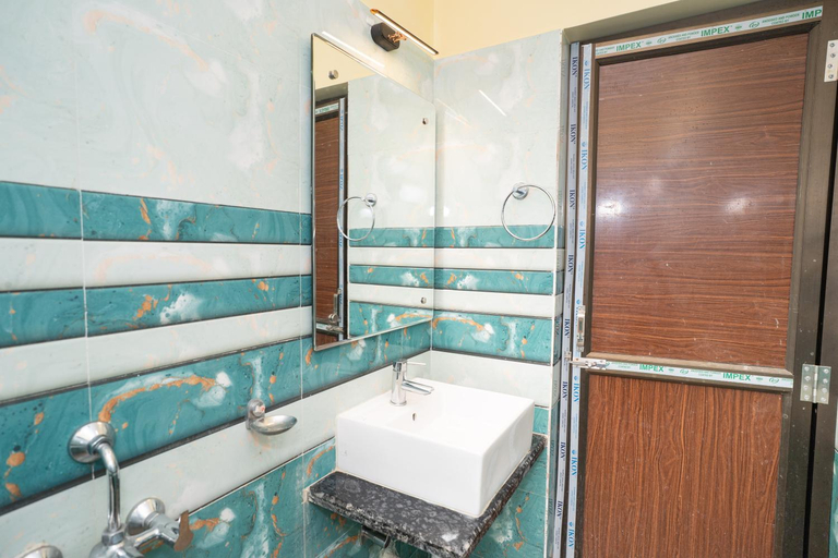 Bathroom 3, Mahabhoj Hotel & Restaurant, Purba Medinipur