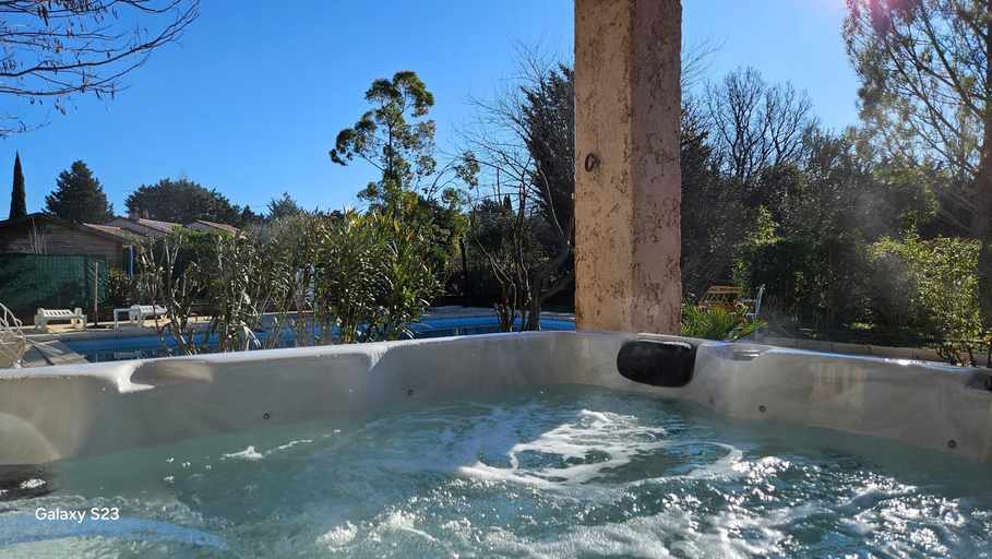 Sport & Beauty 2, O Jardin Secrets 83 - Love Room, Var
