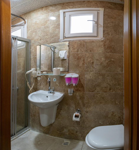Bathroom 4, Maxwell Hotel, Beyoğlu