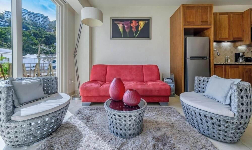 Living area 2, Chic Studio -rooftop Pool - Ocean View - King Bed, Puerto Vallarta