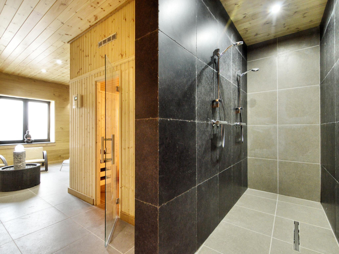 Bathroom, Walk Luxury Stay with Pool, Liège