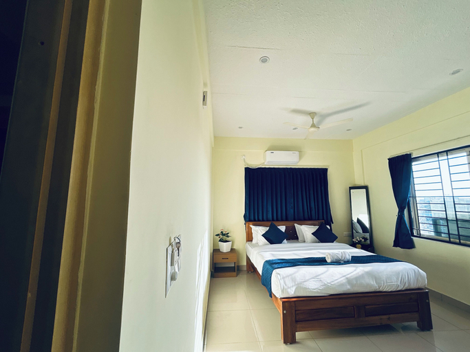 Room 5, SB Royal INN, Mysore