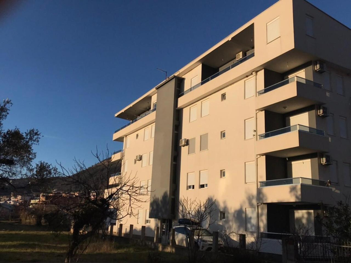 Others 3, Apartments Emy