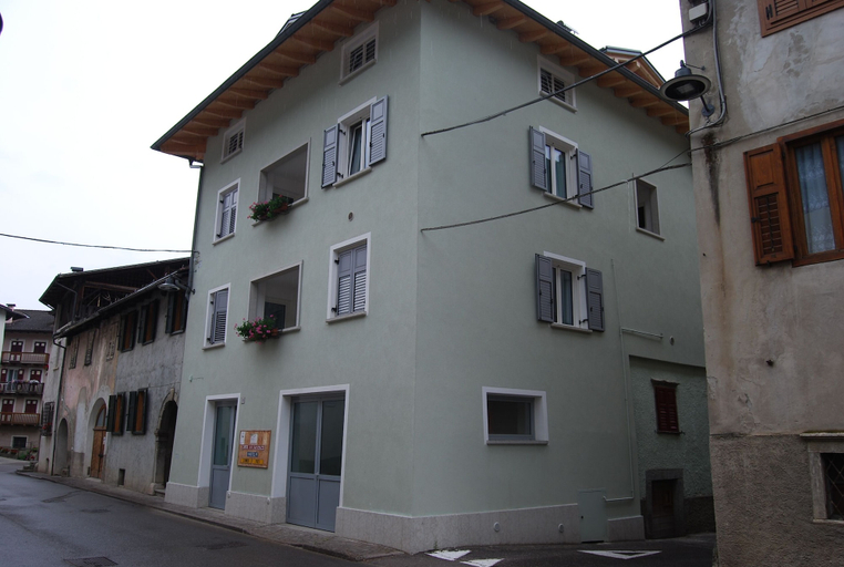 Exterior, mountain wave, Trento