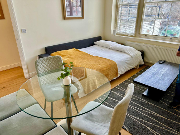 Bedroom 2, Russell Square Apartments, London