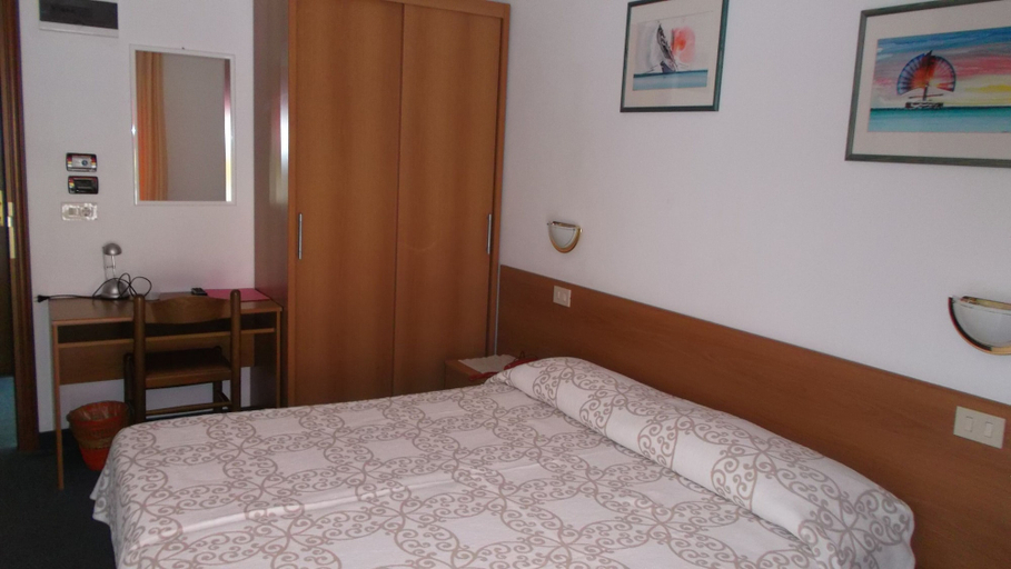 Bedroom 2, Hotel Ciao, Udine