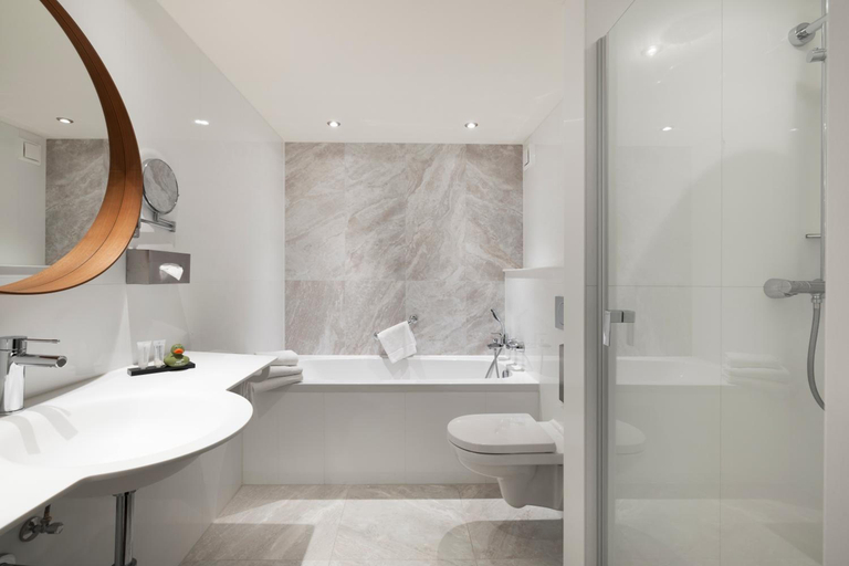 Bathroom 3, Hotel Mitland, Utrecht