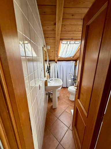 Bathroom 3, A casa dei CHICCHI, Rome
