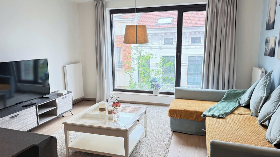 Living room 4, Polished Antwerp Stay Steps to Hub, Antwerpen