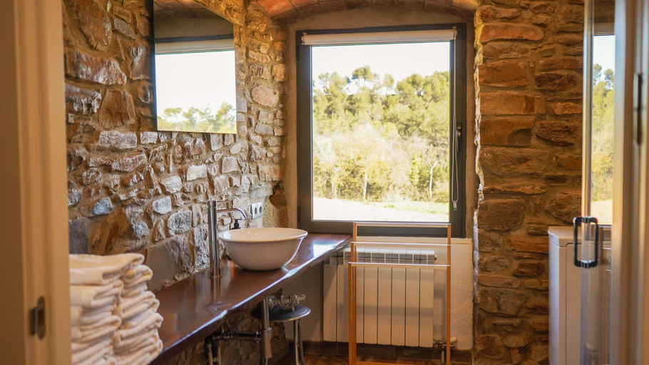 Bathroom 4, La Torre del Vilar, Barcelona