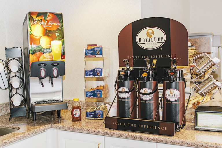 Food & Drinks 5, FairBridge Inn and Suites DuPont, Pierce