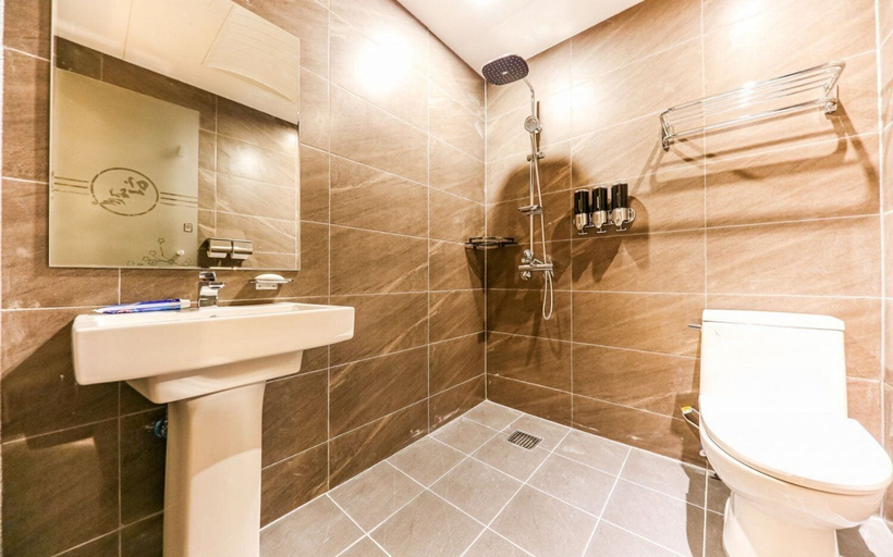 Bathroom 5, Daeheung Manwol Hotel, Daedeok
