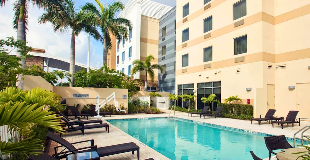 Sport & Beauty 5, Fairfield Inn Suites Delray Beach I 95, Palm Beach