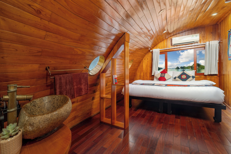 Room 5, Sunlight Premium Cruise Cat Ba, Hạ Long