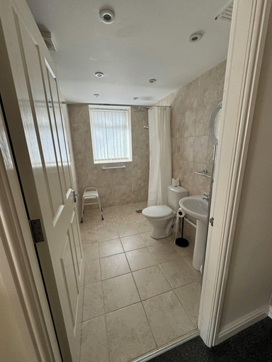Bathroom 3, The Winchmore Hotel, Conwy