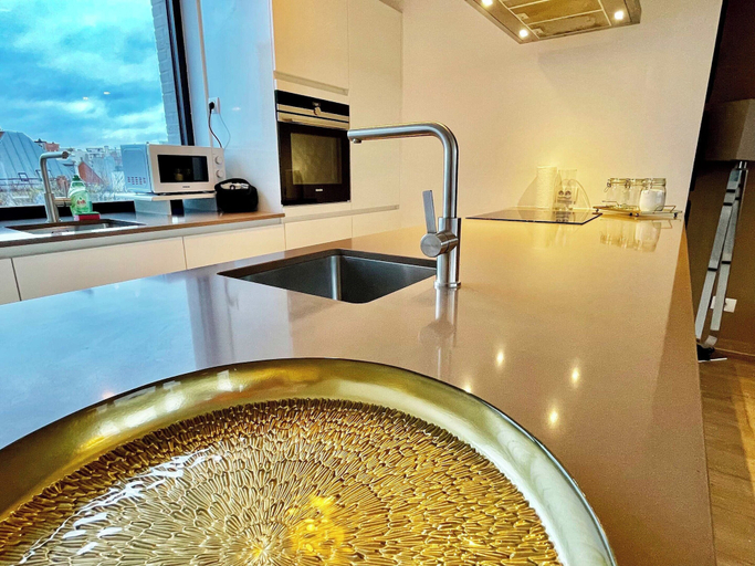 Private kitchen 2, Sparkling Antwerp Penthouse Near Hub, Antwerpen