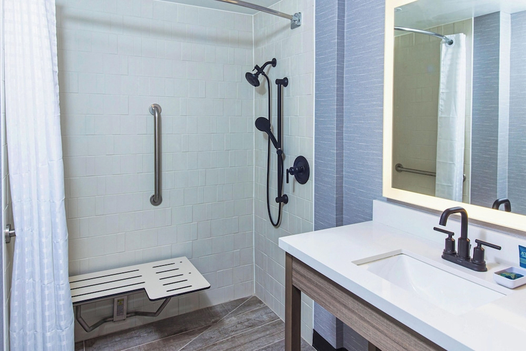 Bathroom 2, Four Points by Sheraton Appleton, Outagamie