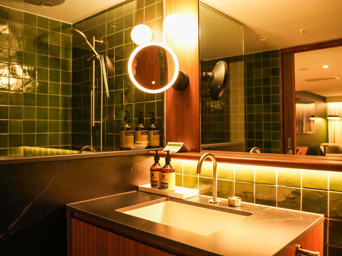 Bathroom 5, Peppers Gladstone, Gladstone