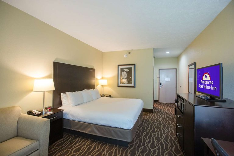 Bedroom 3, Americas Best Value Inn West Point, Clay