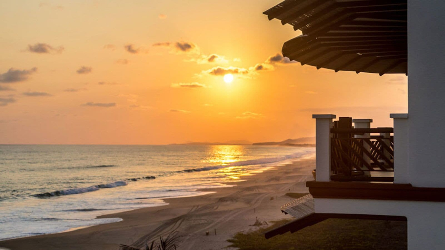 Beach 5, Beachfront Apartments at Vivo Resorts, Dist. Juquila