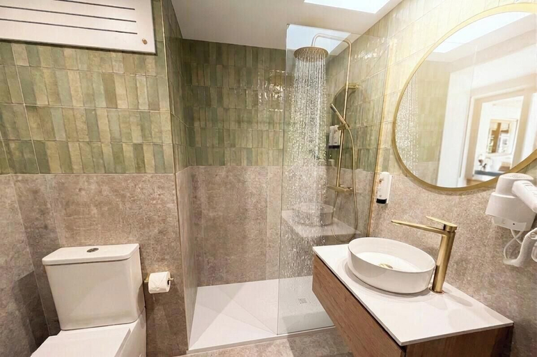 Bathroom 4, Orosol Hotel by Typic Hotels, Baleares
